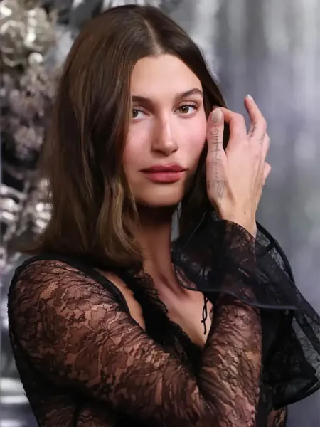 Hailey Bieber Sleek Hair and Makeup